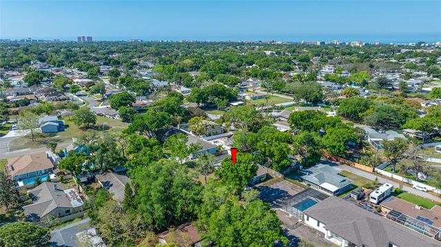 9880 W BAY STREET, Seminole, FL 33776