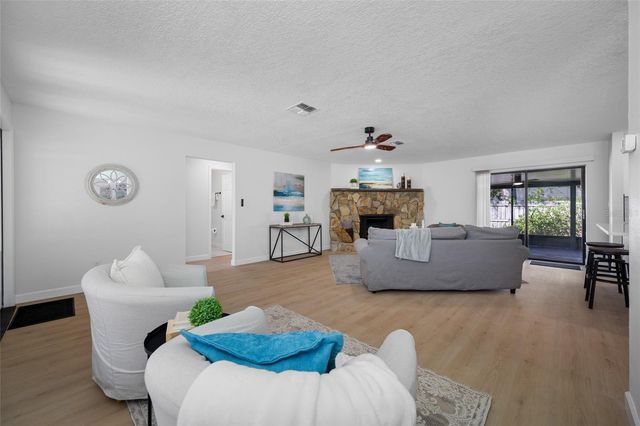 9880 W BAY STREET, Seminole, FL 33776