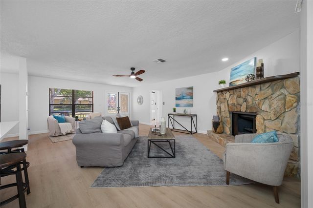9880 W BAY STREET, Seminole, FL 33776