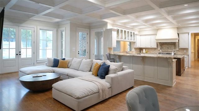 453 Londonberry Road, Atlanta, GA 30327