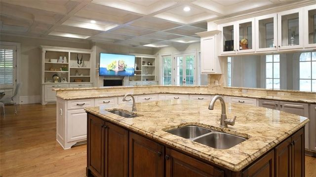 453 Londonberry Road, Atlanta, GA 30327