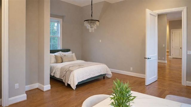 453 Londonberry Road, Atlanta, GA 30327