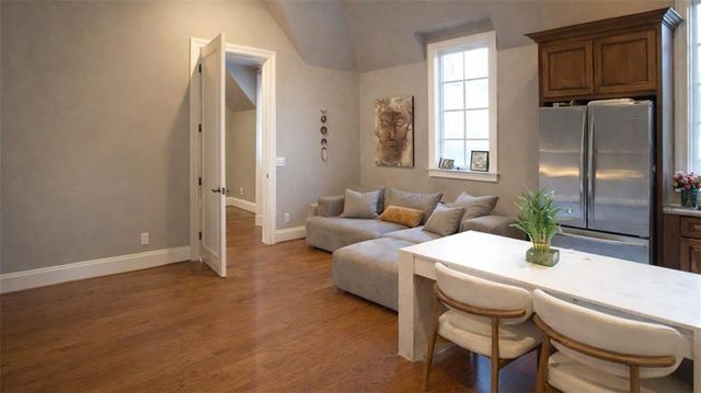 453 Londonberry Road, Atlanta, GA 30327