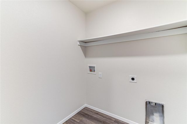 906 W Aiden Drive, Siloam Springs, AR 72761