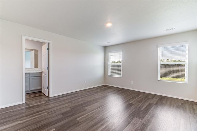 906 W Aiden Drive, Siloam Springs, AR 72761