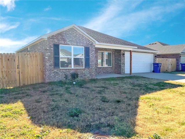 906 W Aiden Drive, Siloam Springs, AR 72761