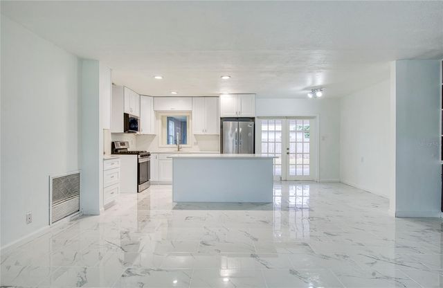 2619 64TH PLACE N, St Petersburg, FL 33702