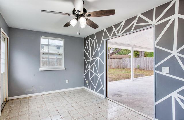 2619 64TH PLACE N, St Petersburg, FL 33702