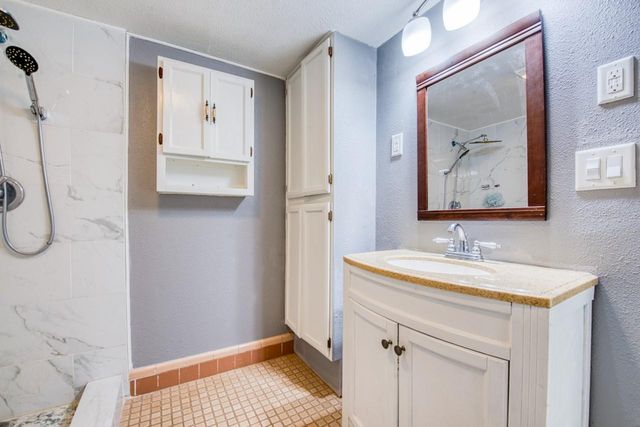 2619 64TH PLACE N, St Petersburg, FL 33702