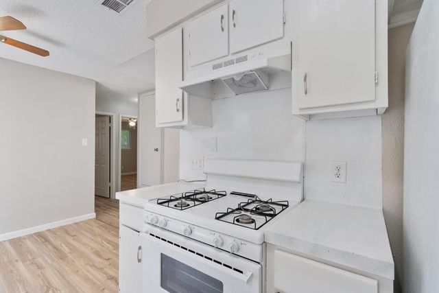 10503 Little Pebble DR B, Austin, TX 78758