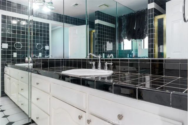 3243 Iredell, Studio City, CA 91604