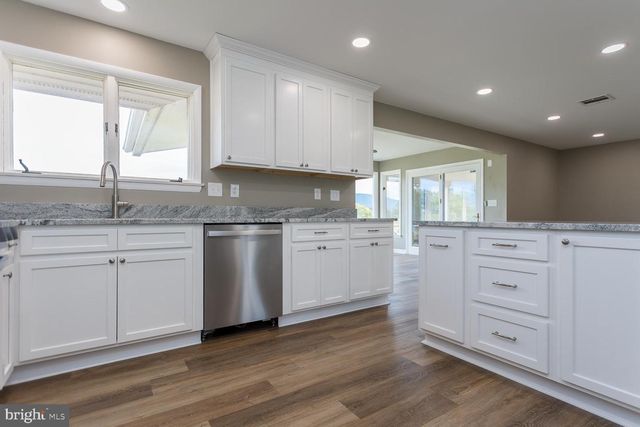 248 SHENVALEE DR, New Market, VA 22844