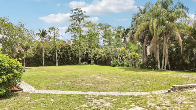 16296 81st Lane N, Loxahatchee, FL 33470