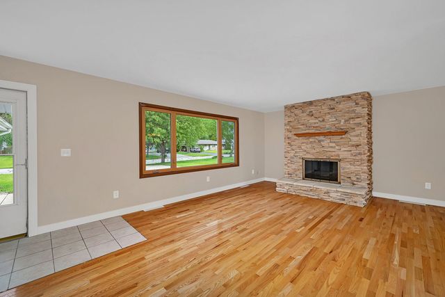 24253 S Edwin Drive, Channahon, IL 60410