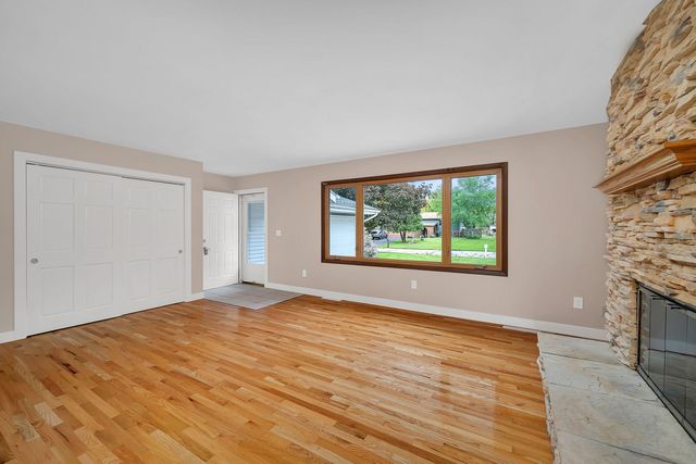 24253 S Edwin Drive, Channahon, IL 60410