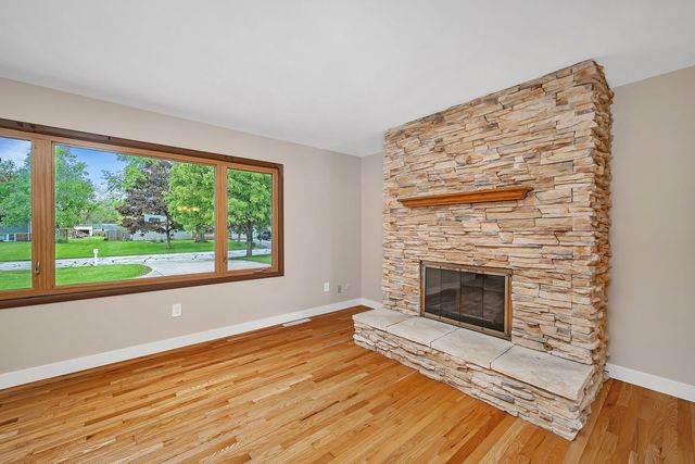 24253 S Edwin Drive, Channahon, IL 60410