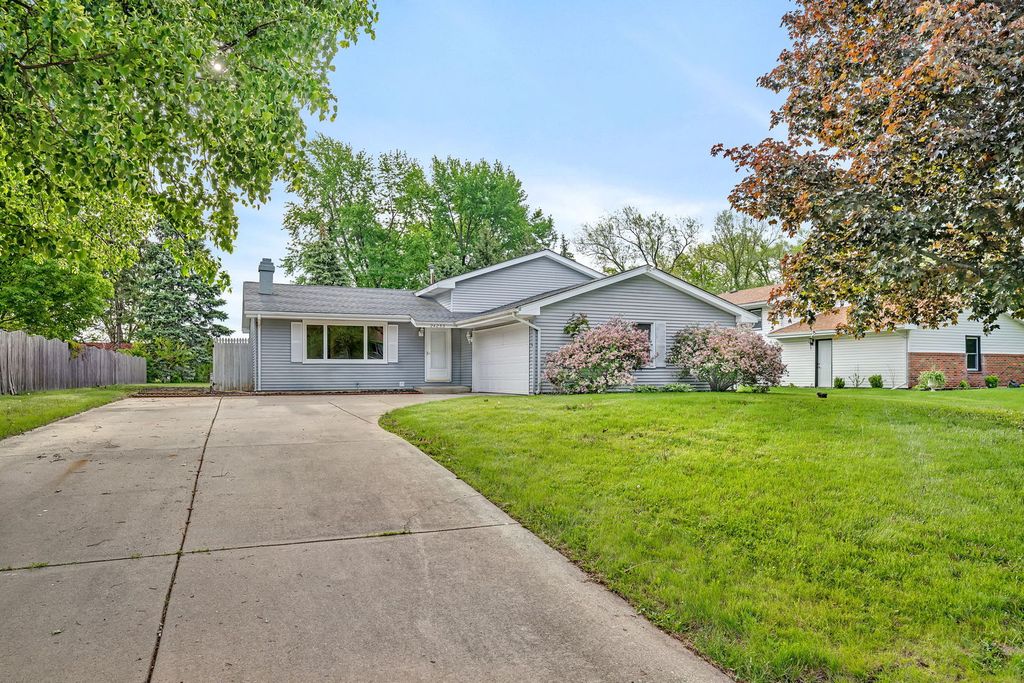 24253 S Edwin Drive, Channahon, IL 60410