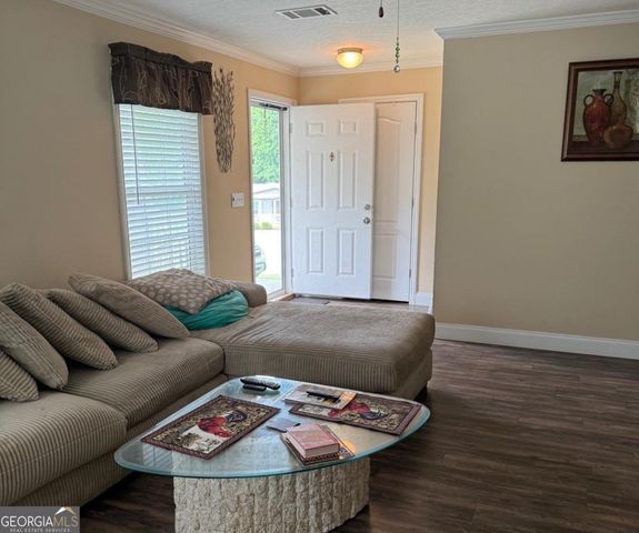 19 Redwood Circle, Newnan, GA 30263