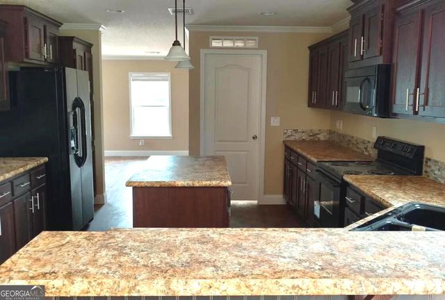 19 Redwood Circle, Newnan, GA 30263