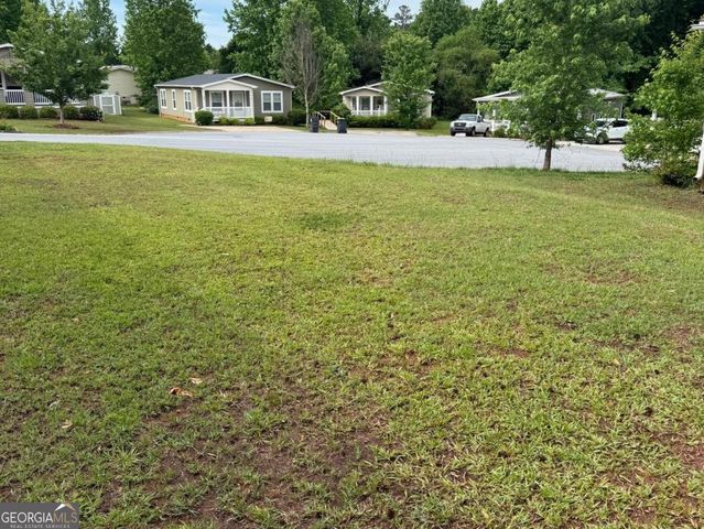 19 Redwood Circle, Newnan, GA 30263