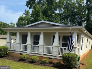 19 Redwood Circle, Newnan, GA 30263