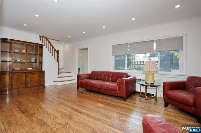 1116 Trafalgar Street, Teaneck, NJ 07666