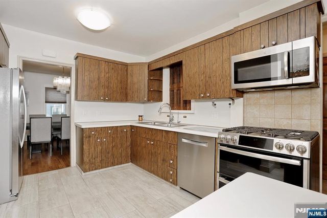 1116 Trafalgar Street, Teaneck, NJ 07666