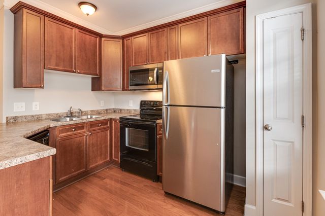 519 Saint Jules Ln, Nashville, TN 37211
