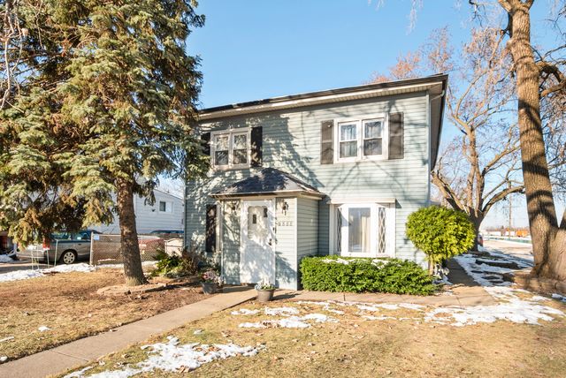 7000 W 74th Street W, Chicago, IL 60638