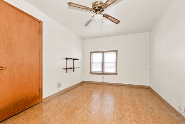 7000 W 74th Street W, Chicago, IL 60638