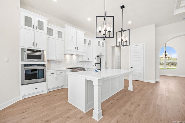 671 Legend Park, Castroville, TX 78009