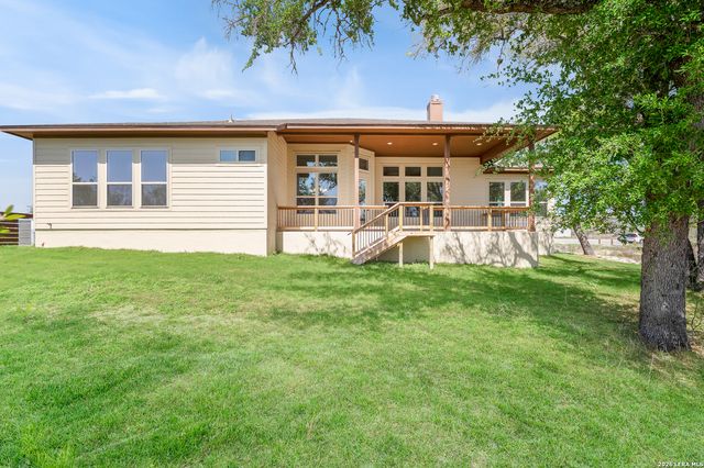 671 Legend Park, Castroville, TX 78009
