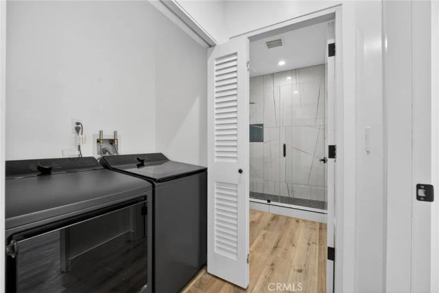 7334 Owensmouth Avenue, Canoga Park, CA 91303