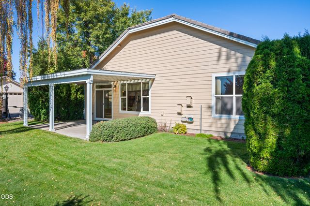 1834 NW Nickernut Place, Redmond, OR 97756