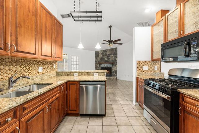 4817 NW 37TH PLACE, Gainesville, FL 32606