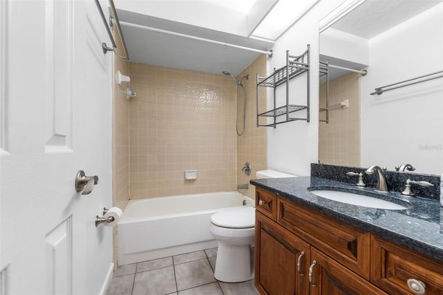 4817 NW 37TH PLACE, Gainesville, FL 32606