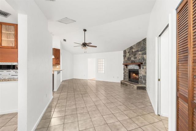 4817 NW 37TH PLACE, Gainesville, FL 32606