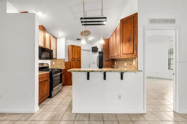 4817 NW 37TH PLACE, Gainesville, FL 32606