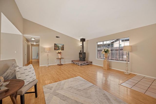 2648 Royal Park Dr, Cameron Park, CA 95682