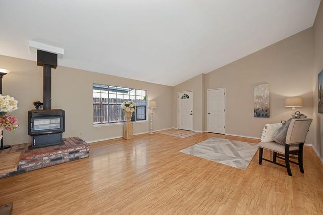 2648 Royal Park Dr, Cameron Park, CA 95682