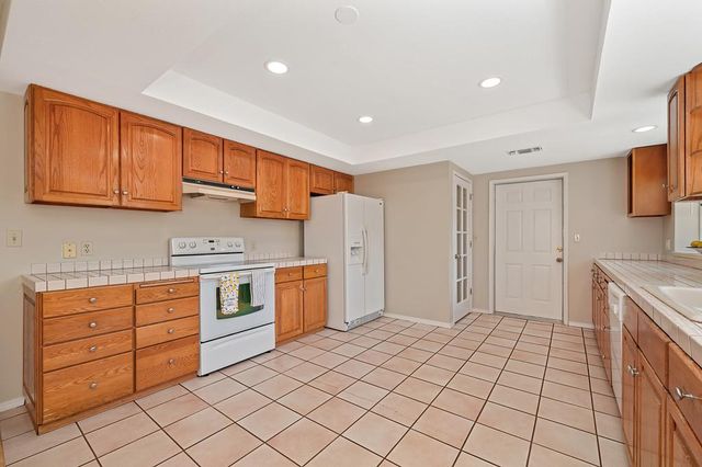 2648 Royal Park Dr, Cameron Park, CA 95682