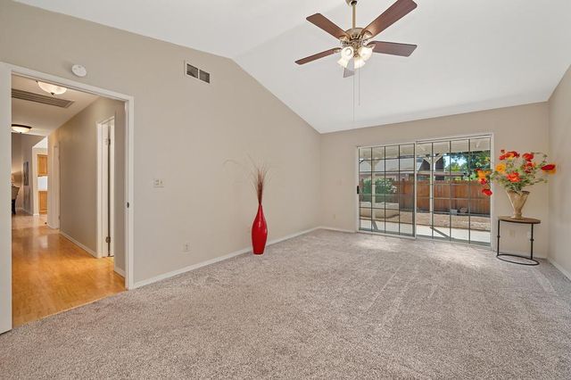 2648 Royal Park Dr, Cameron Park, CA 95682
