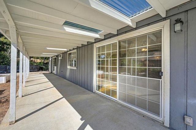 2648 Royal Park Dr, Cameron Park, CA 95682