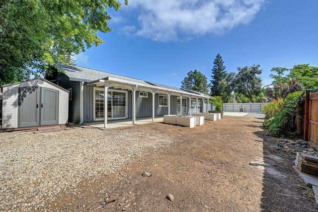 2648 Royal Park Dr, Cameron Park, CA 95682