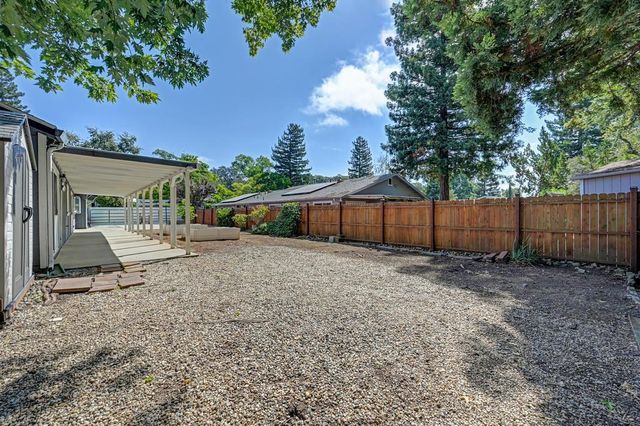 2648 Royal Park Dr, Cameron Park, CA 95682