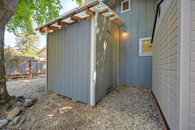2648 Royal Park Dr, Cameron Park, CA 95682