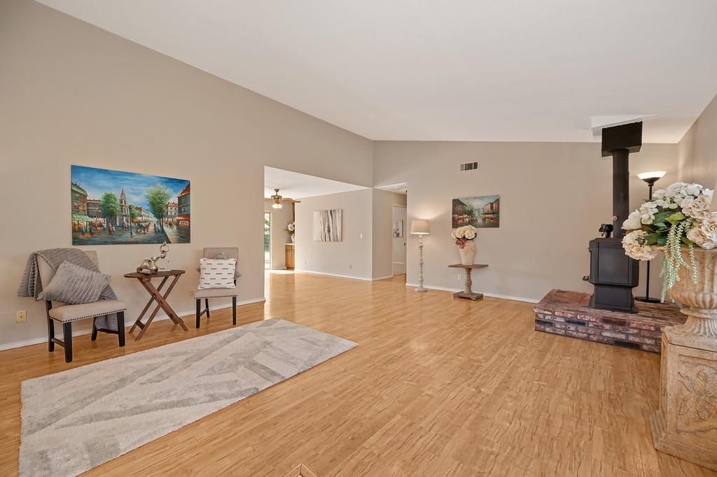 2648 Royal Park Dr, Cameron Park, CA 95682