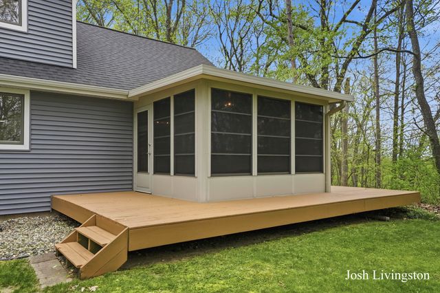 1551 Sargent Avenue Se, Ada Twp, MI 49301