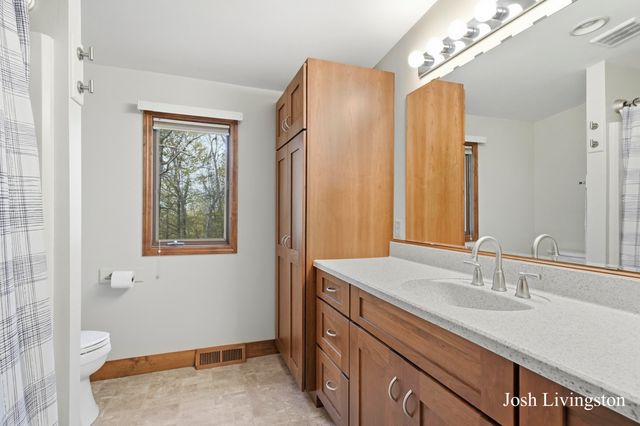 1551 Sargent Avenue Se, Ada Twp, MI 49301