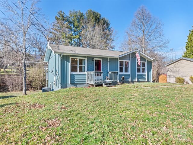 140 Oakdale Road, Waynesville, NC 28786